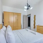 Spacious 3-bedroom In St'pauls *