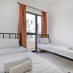 Spacious 3-bedroom In St'pauls 아파트 세인트폴스베이