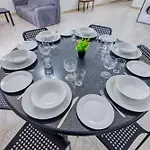 아파트 Spacious 3-bedroom In St'pauls *