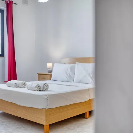 Spacious 3-bedroom In St'pauls *