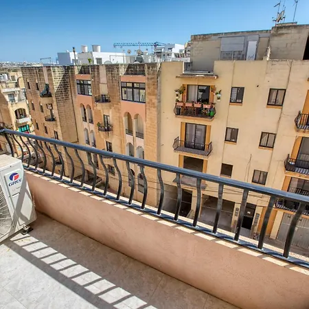 Apartman Spacious 3-bedroom In St'pauls *