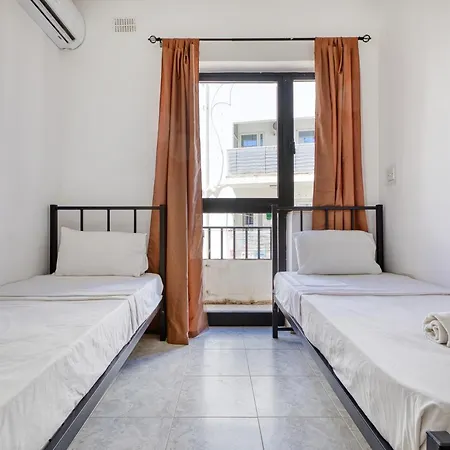 Spacious 3-bedroom In St'pauls * St. Paul's Bay