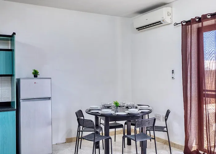 Spacious 3-bedroom In St'pauls Apartamento