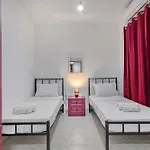 Spacious 3-bedroom In St'pauls Apartamento